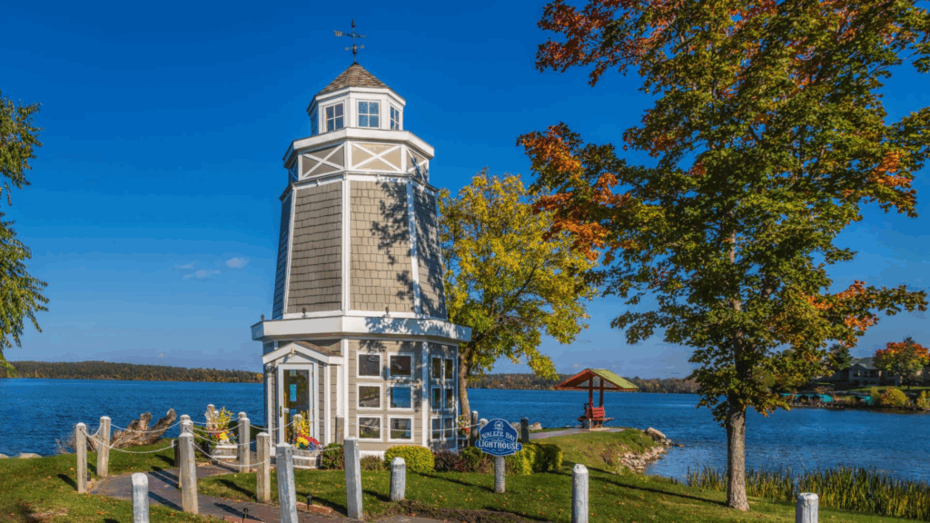 Walker Bay lighthouse in Fall
